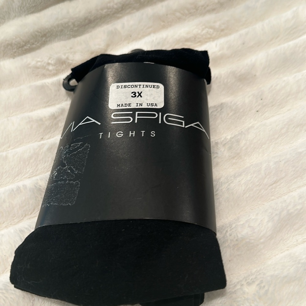 NWT Discontinued Via Spiga Black Tights. Size 3X. Fits 215 - 275 lbs